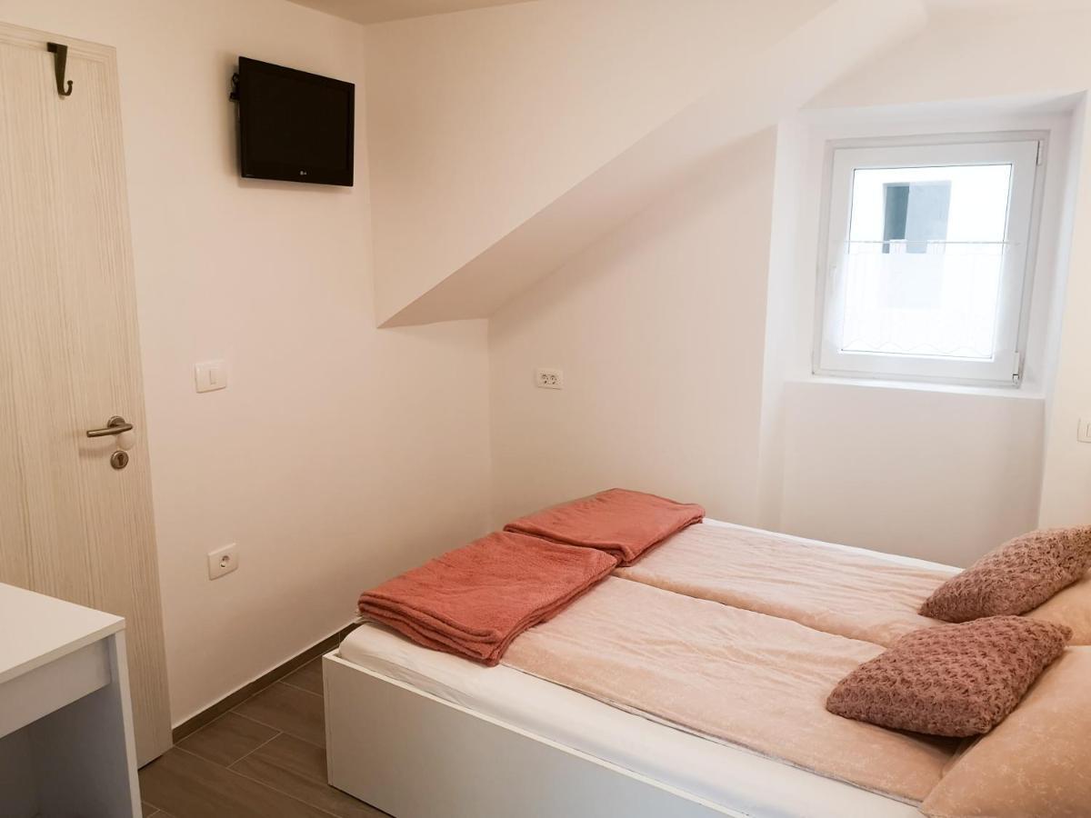 Korala Apartments 皮兰 外观 照片