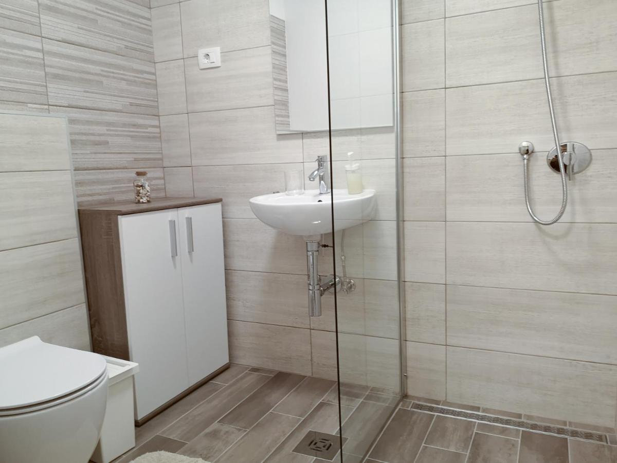 Korala Apartments 皮兰 外观 照片