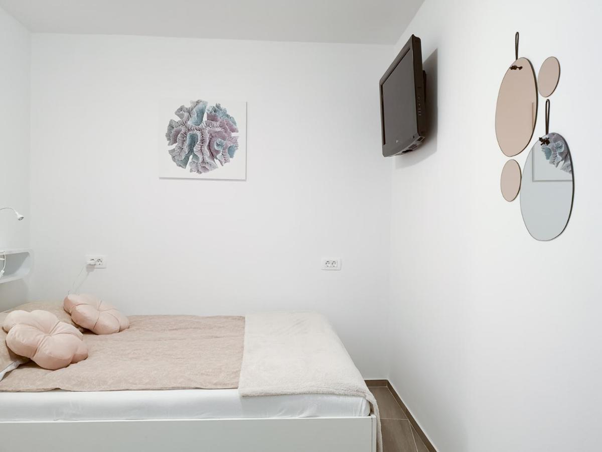 Korala Apartments 皮兰 外观 照片